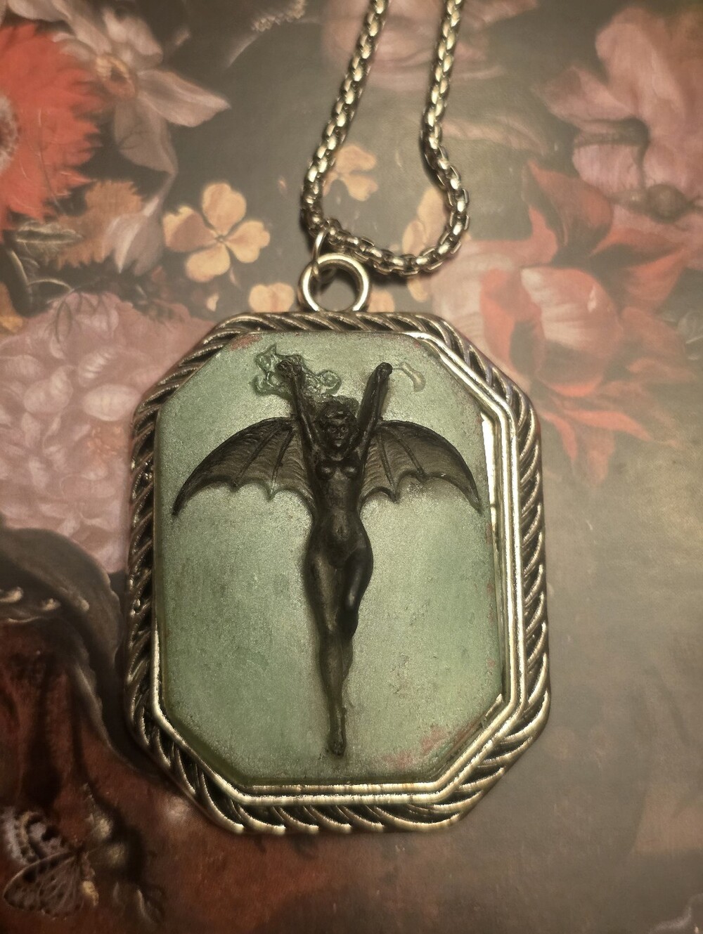 Vampirella Vampire Brooch In Silver-tone Frame On Silver Tone Chain Necklace